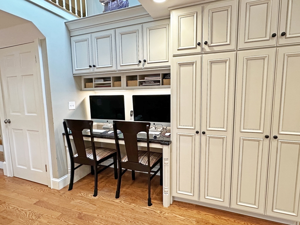 6 bed, 4+ bath apartment for rent at 9 Lantern Rd, Belmont — photo 13 of 40