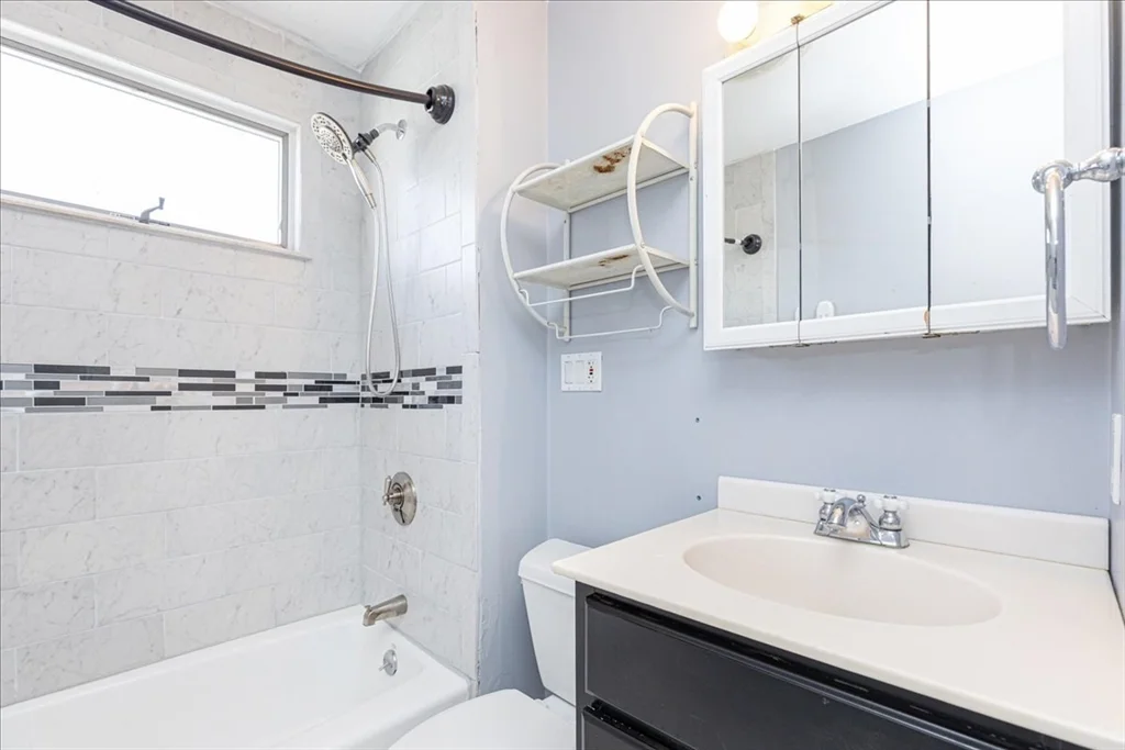 5 bed, 2 bath apartment for rent at 9 Lapham St Unit 9, Medford — photo 20 of 31