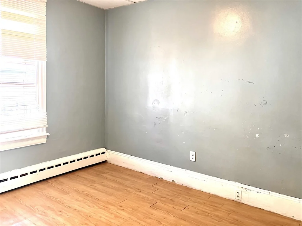 2 bed, 1 bath apartment for rent at 9 Laurel Unit 1, Lynn — photo 9 of 12