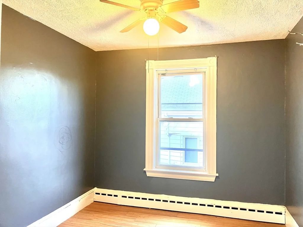 2 bed, 1 bath apartment for rent at 9 Laurel Unit 2, Lynn — photo 8 of 11