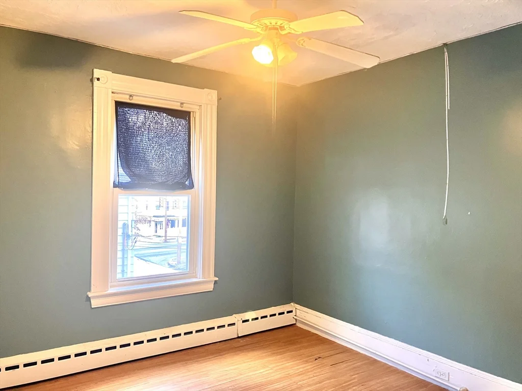 2 bed, 1 bath apartment for rent at 9 Laurel Unit 2, Lynn — photo 6 of 11