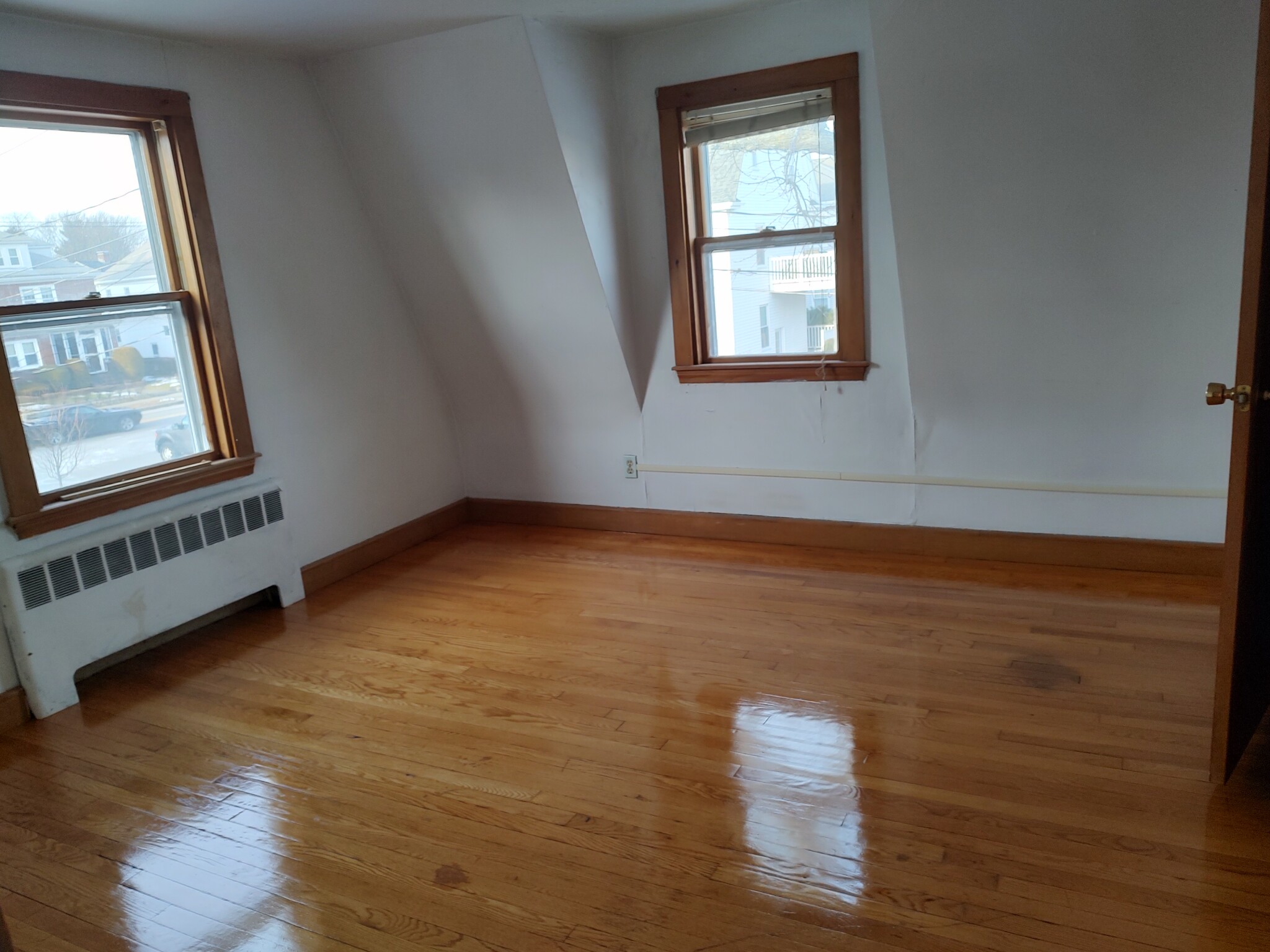 3 bed, 2 bath apartment for rent at 9 Lawn Ave, Newtonville — photo 8 of 18
