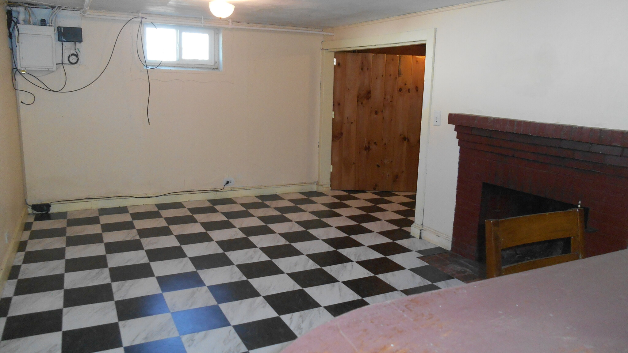3 bed, 2 bath apartment for rent at 9 Lawn Ave, Newtonville — photo 12 of 18