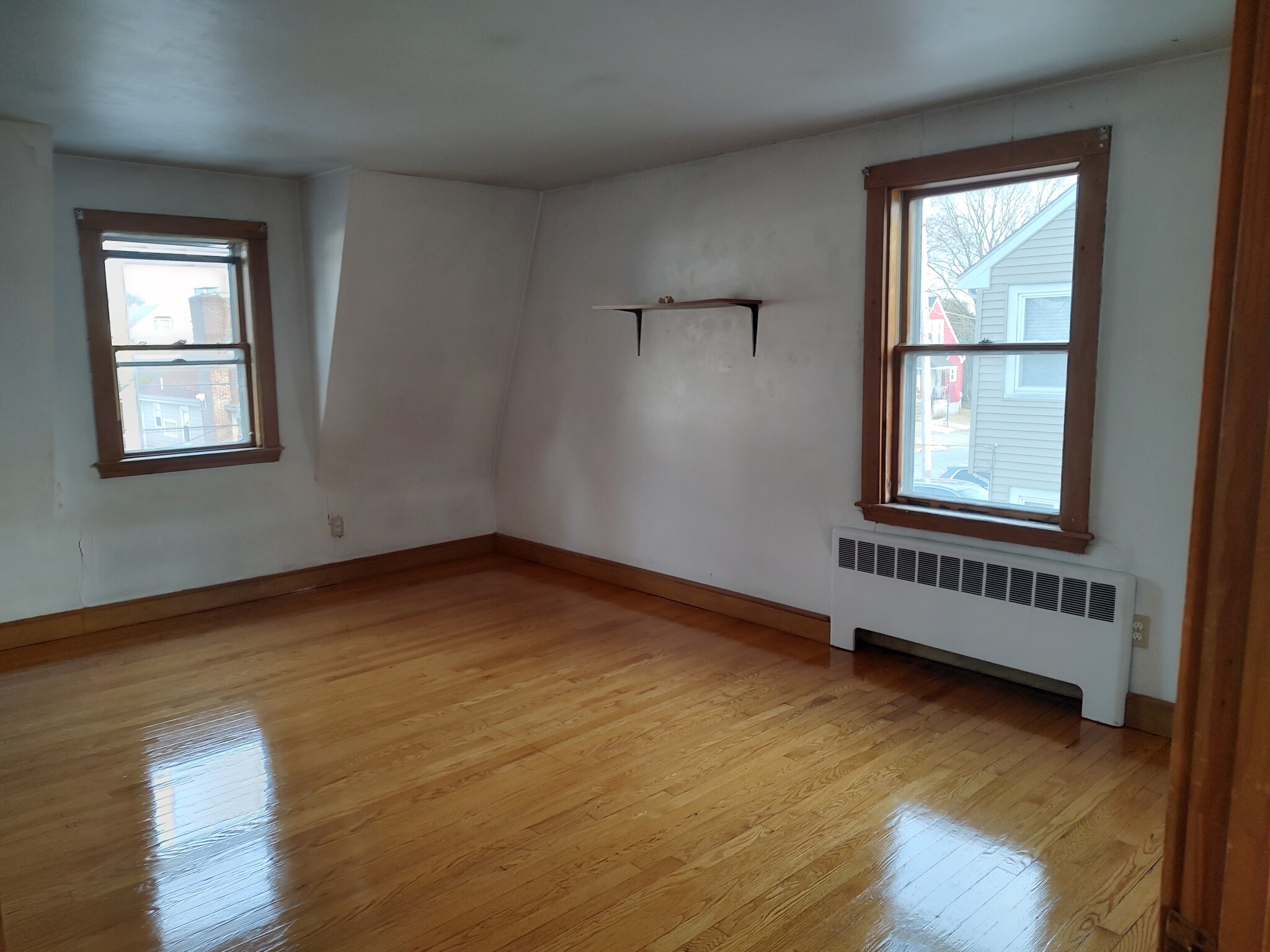 3 bed, 2 bath apartment for rent at 9 Lawn Ave, Newtonville — photo 7 of 18