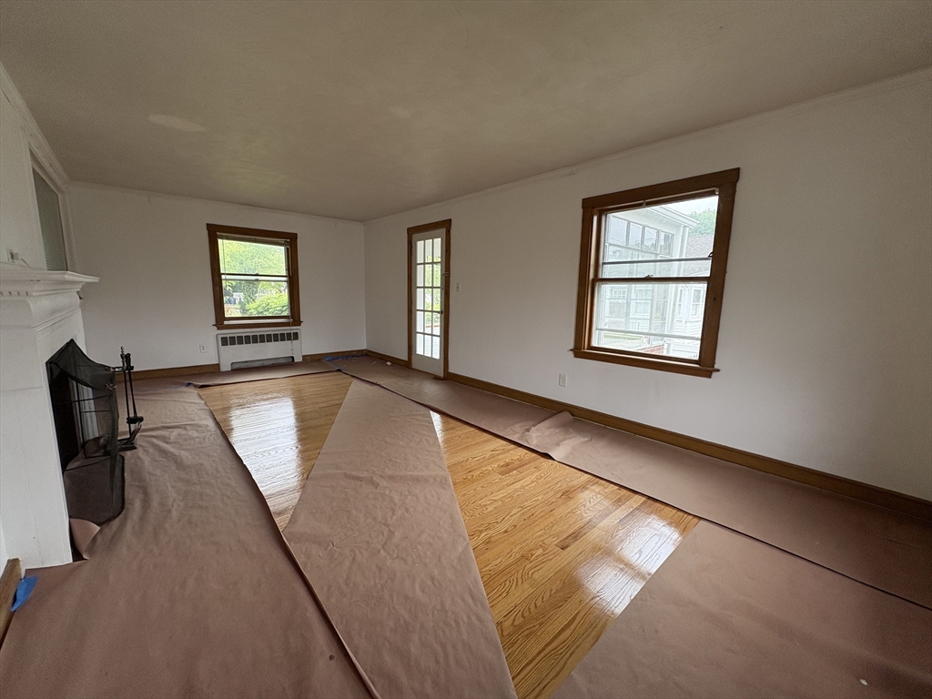 3 bed, 2 bath apartment for rent at 9 Lawn St Unit N/A, Newton — photo 7 of 23