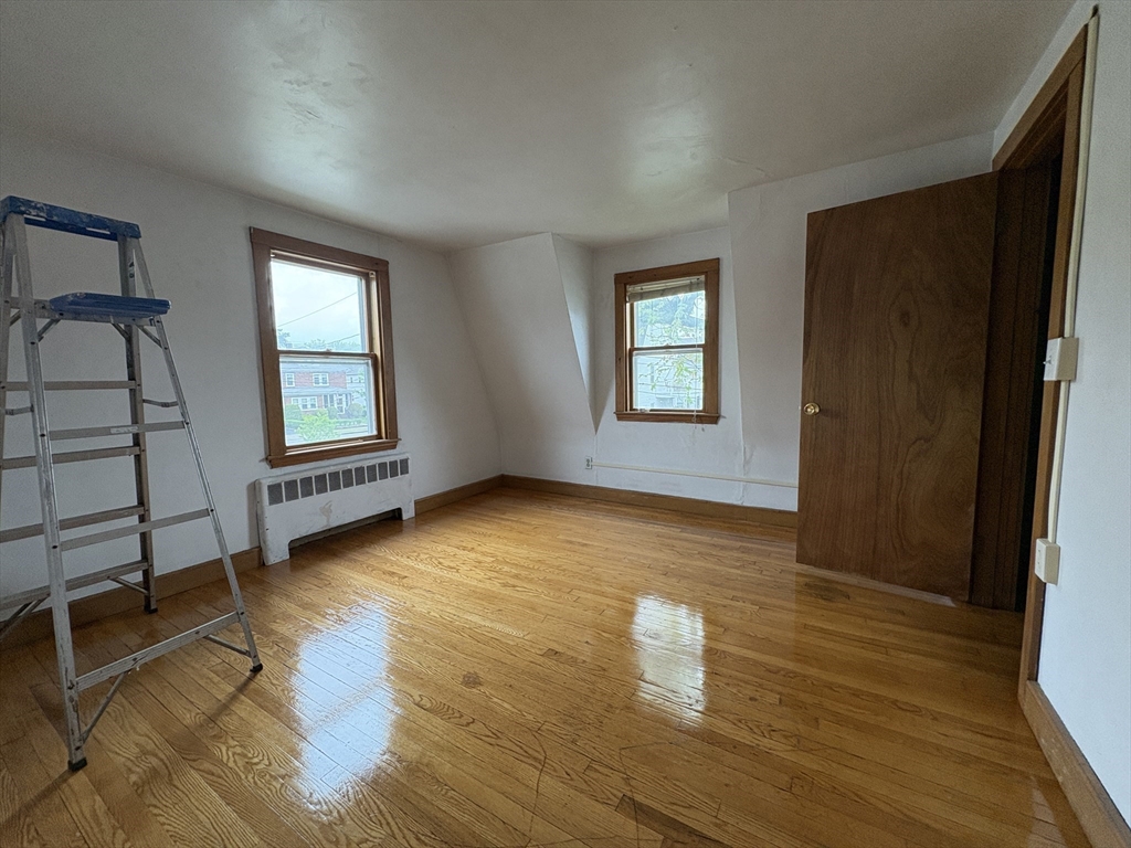 3 bed, 2 bath apartment for rent at 9 Lawn St Unit N/A, Newton — photo 19 of 23