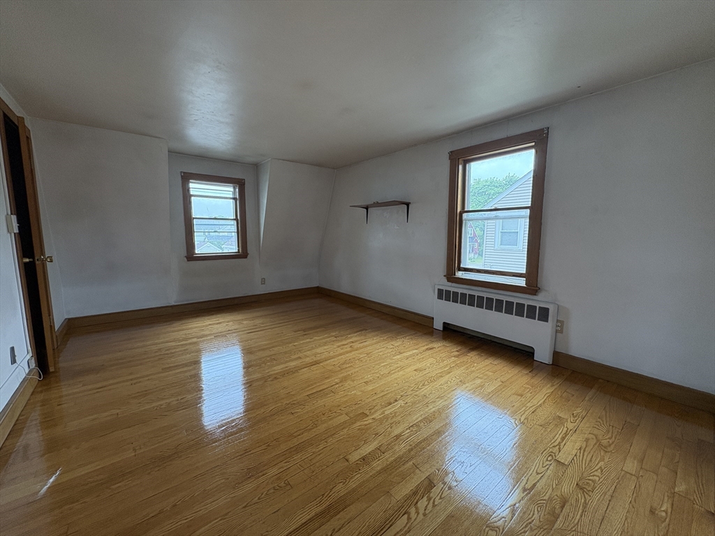 3 bed, 2 bath apartment for rent at 9 Lawn St Unit N/A, Newton — photo 14 of 23