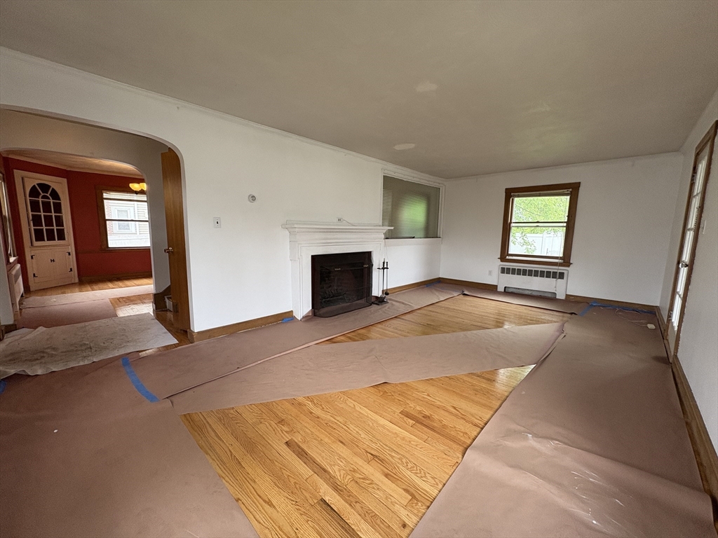 3 bed, 2 bath apartment for rent at 9 Lawn St Unit N/A, Newton — photo 8 of 23