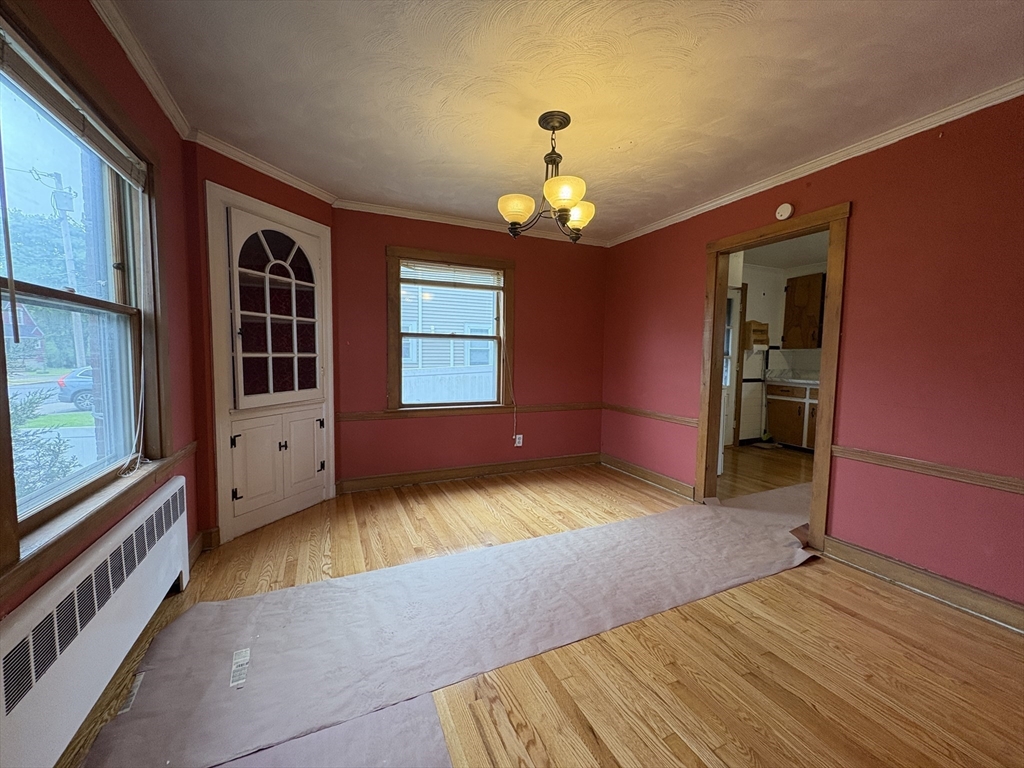 3 bed, 2 bath apartment for rent at 9 Lawn St Unit N/A, Newton — photo 6 of 23