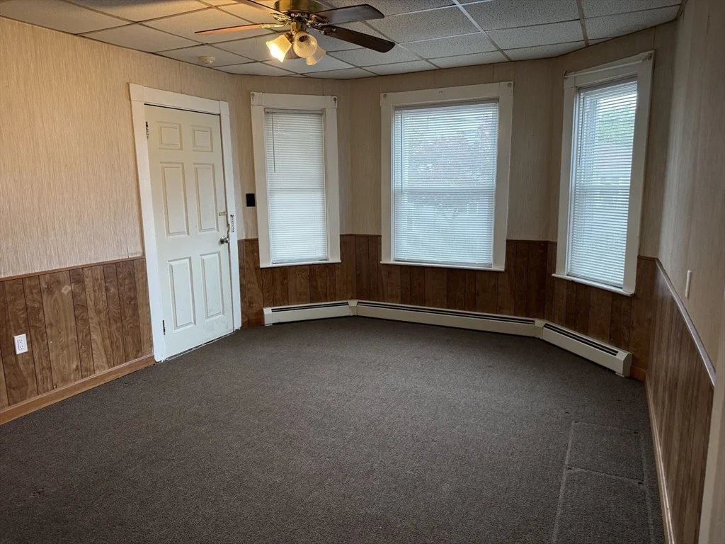 2 bed, 1 bath apartment for rent at 9 Lexington St Unit 1W, Fall River — photo 3 of 10