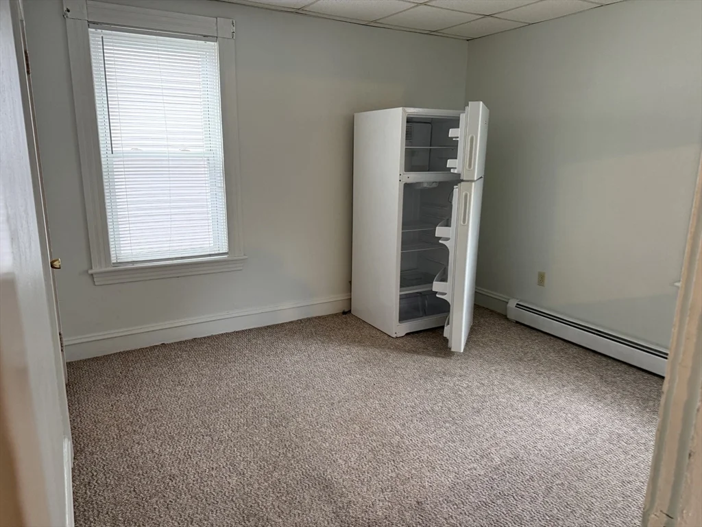 2 bed, 1 bath apartment for rent at 9 Lexington St Unit 1W, Fall River — photo 5 of 10