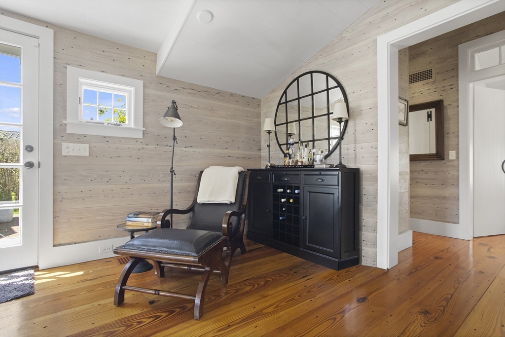 3 bed, 2 bath apartment for rent at 9 Lily St, Siasconset — photo 11 of 17