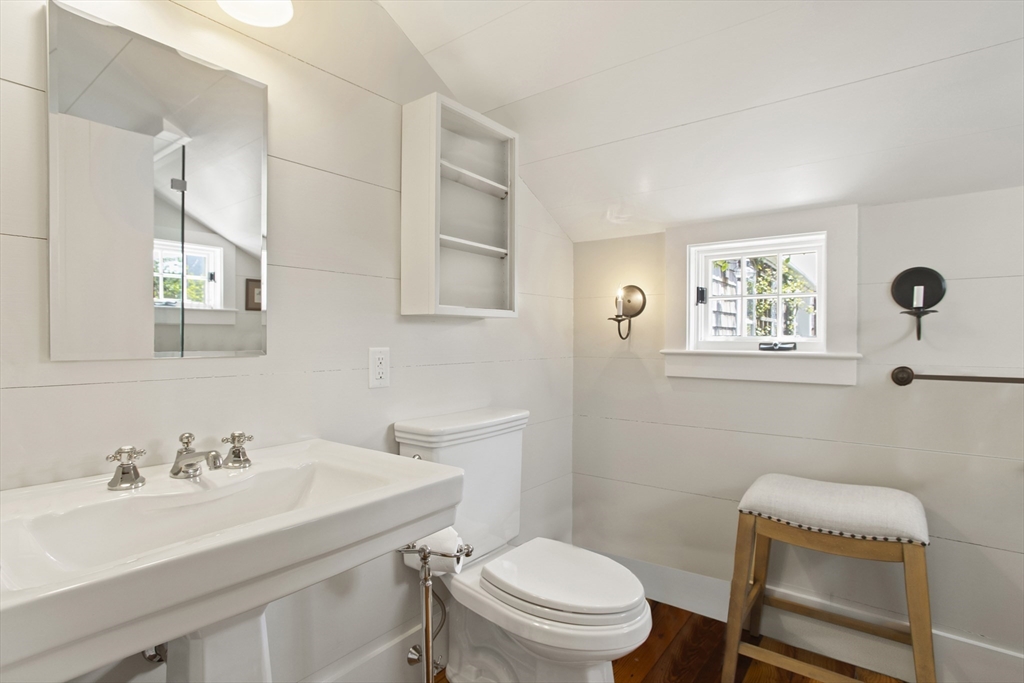 3 bed, 2 bath apartment for rent at 9 Lily St, Siasconset — photo 17 of 17