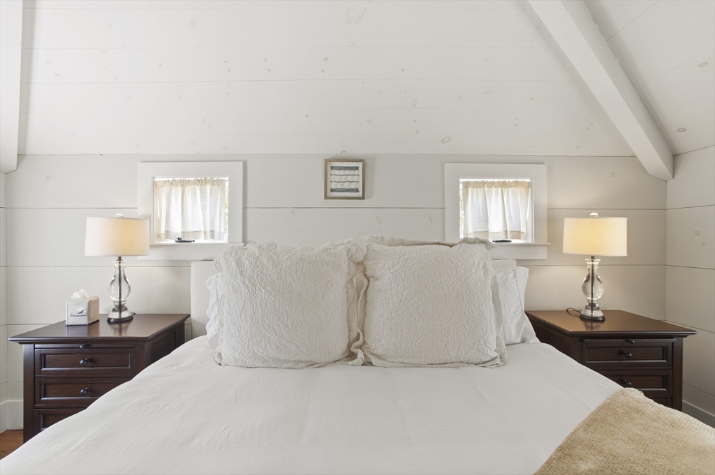 3 bed, 2 bath apartment for rent at 9 Lily St, Siasconset — photo 16 of 17