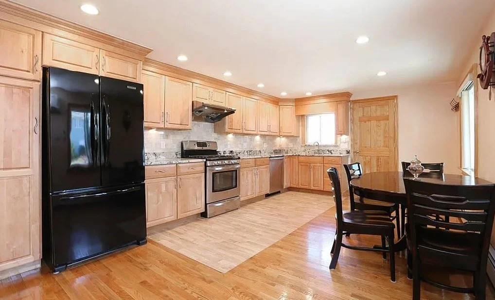 4 bed, 3 bath apartment for rent at 9 Linda Ln Unit 1, Little Nahant — photo 10 of 11
