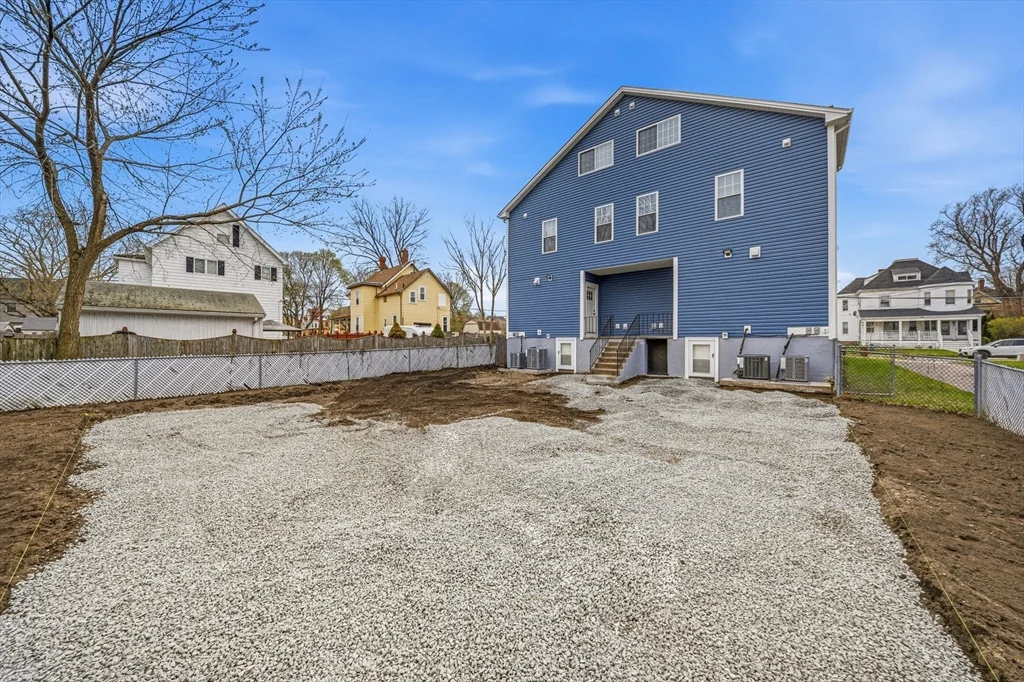 5 bed, 4+ bath apartment for rent at 9 Logan Ave Unit 9, Medford — photo 34 of 37