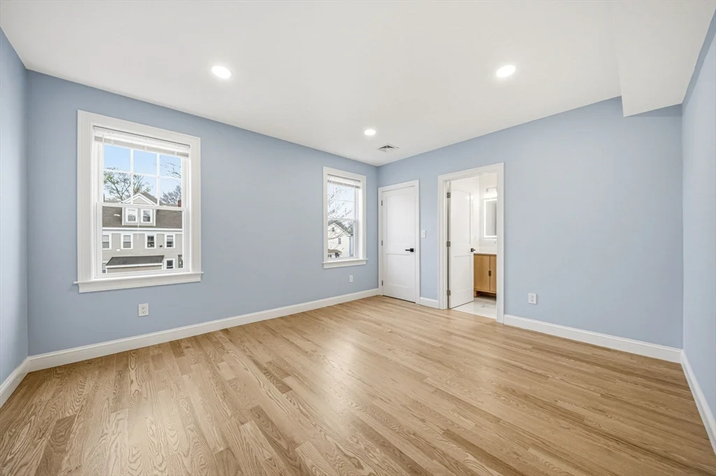 5 bed, 4+ bath apartment for rent at 9 Logan Ave Unit 9, Medford — photo 14 of 37
