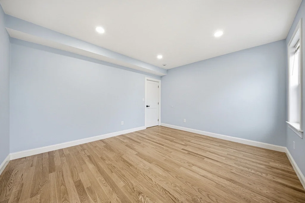 5 bed, 4+ bath apartment for rent at 9 Logan Ave Unit 9, Medford — photo 15 of 37