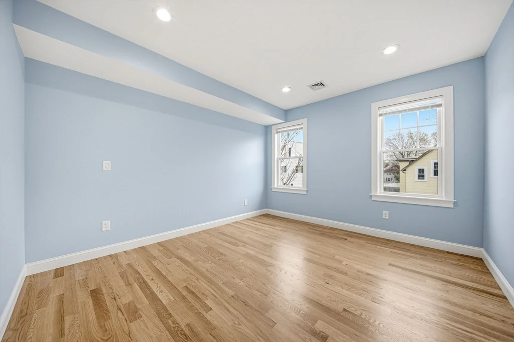 5 bed, 4+ bath apartment for rent at 9 Logan Ave Unit 9, Medford — photo 16 of 37