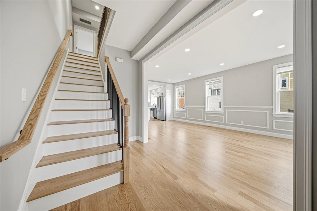 5 bed, 4+ bath apartment for rent at 9 Logan Ave Unit 9, Medford — photo 4 of 37