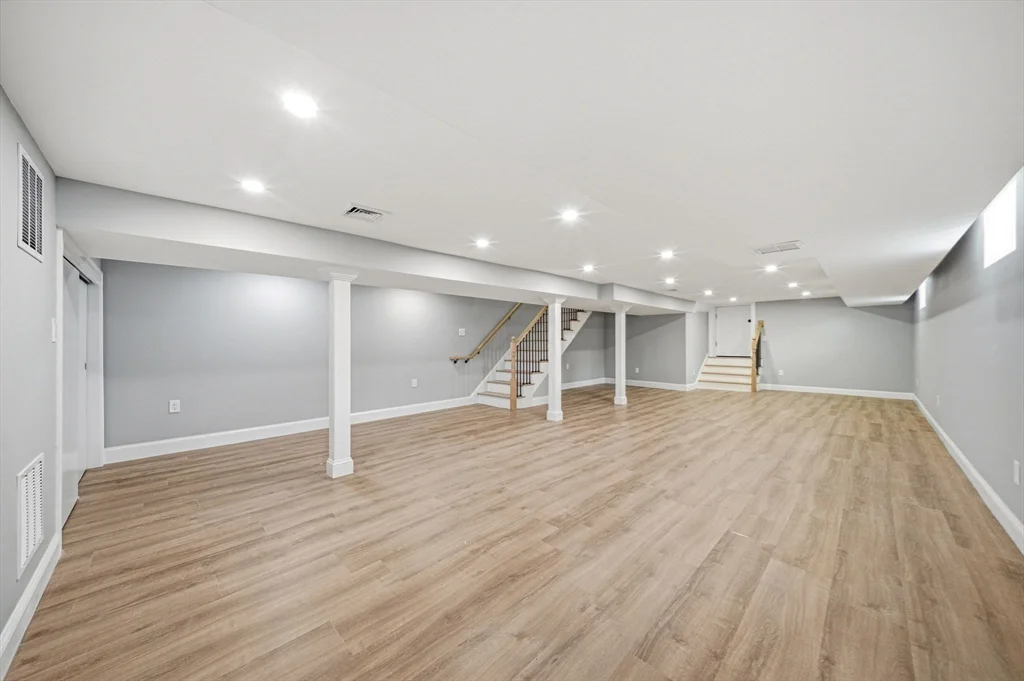 5 bed, 4+ bath apartment for rent at 9 Logan Ave Unit 9, Medford — photo 29 of 37