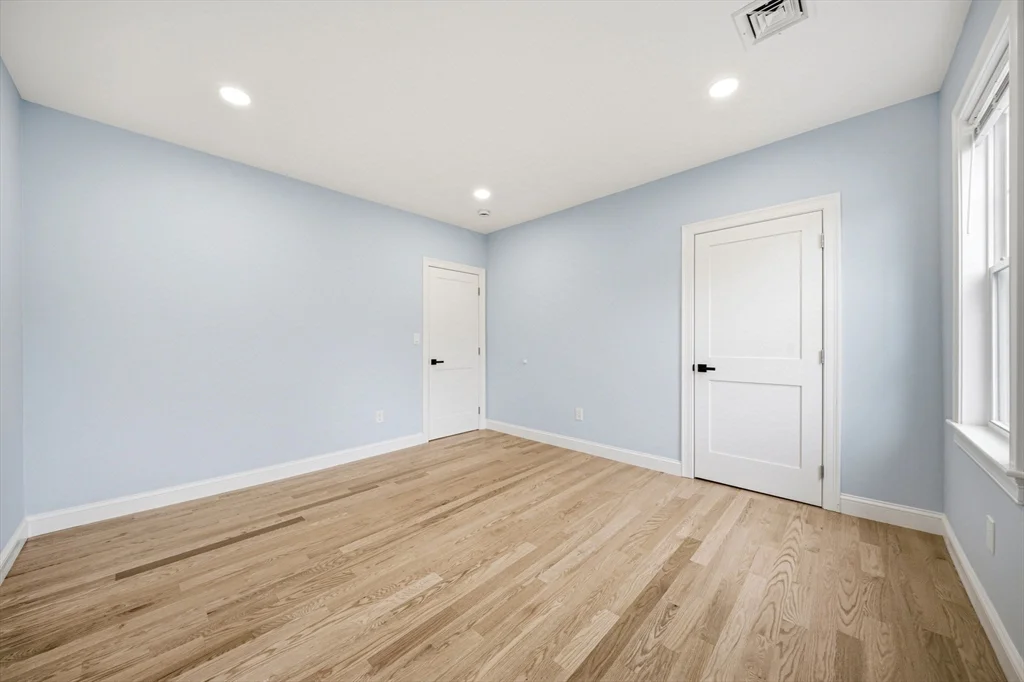 5 bed, 4+ bath apartment for rent at 9 Logan Ave Unit 9, Medford — photo 21 of 37