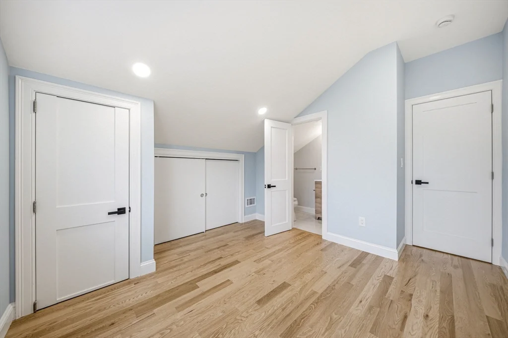 5 bed, 4+ bath apartment for rent at 9 Logan Ave Unit 9, Medford — photo 26 of 37