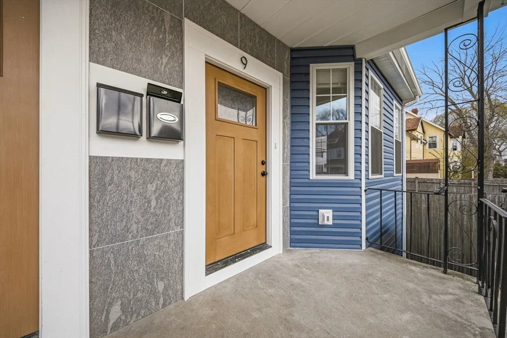 5 bed, 4+ bath apartment for rent at 9 Logan Ave Unit 9, Medford — photo 3 of 37