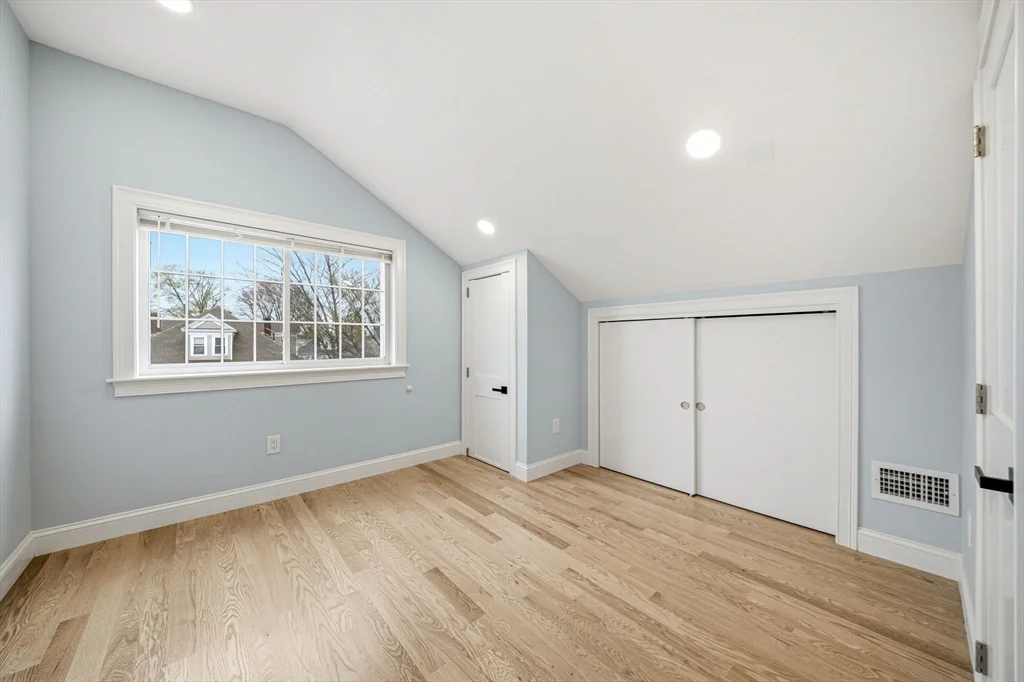 5 bed, 4+ bath apartment for rent at 9 Logan Ave Unit 9, Medford — photo 24 of 37