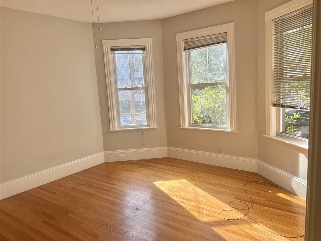 2 bed, 1 bath apartment for rent at 9 Madison St Unit 1, West Medford — photo 3 of 13