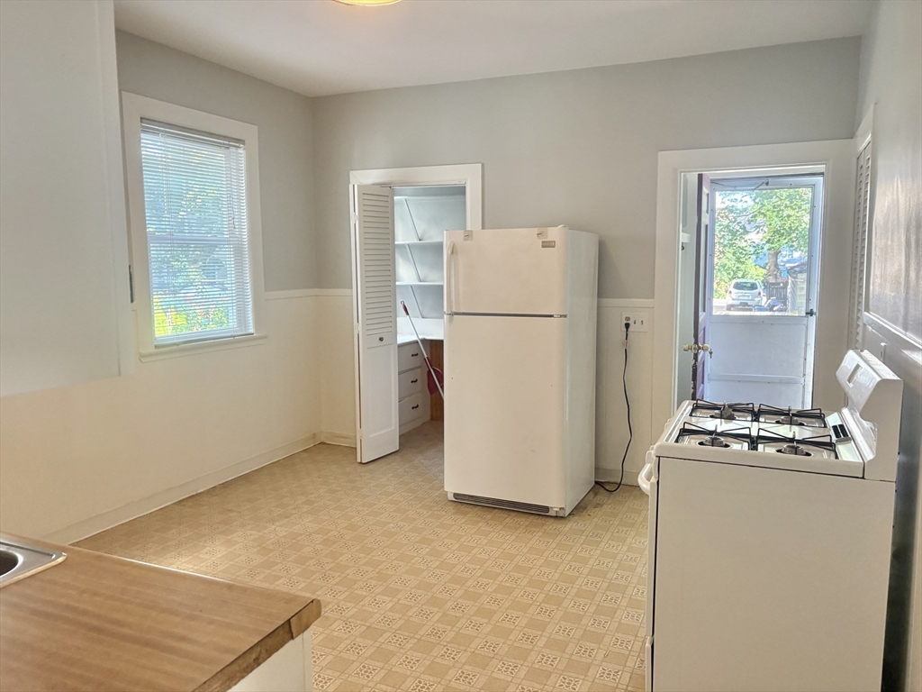 2 bed, 1 bath apartment for rent at 9 Madison St Unit 1, West Medford — photo 6 of 13