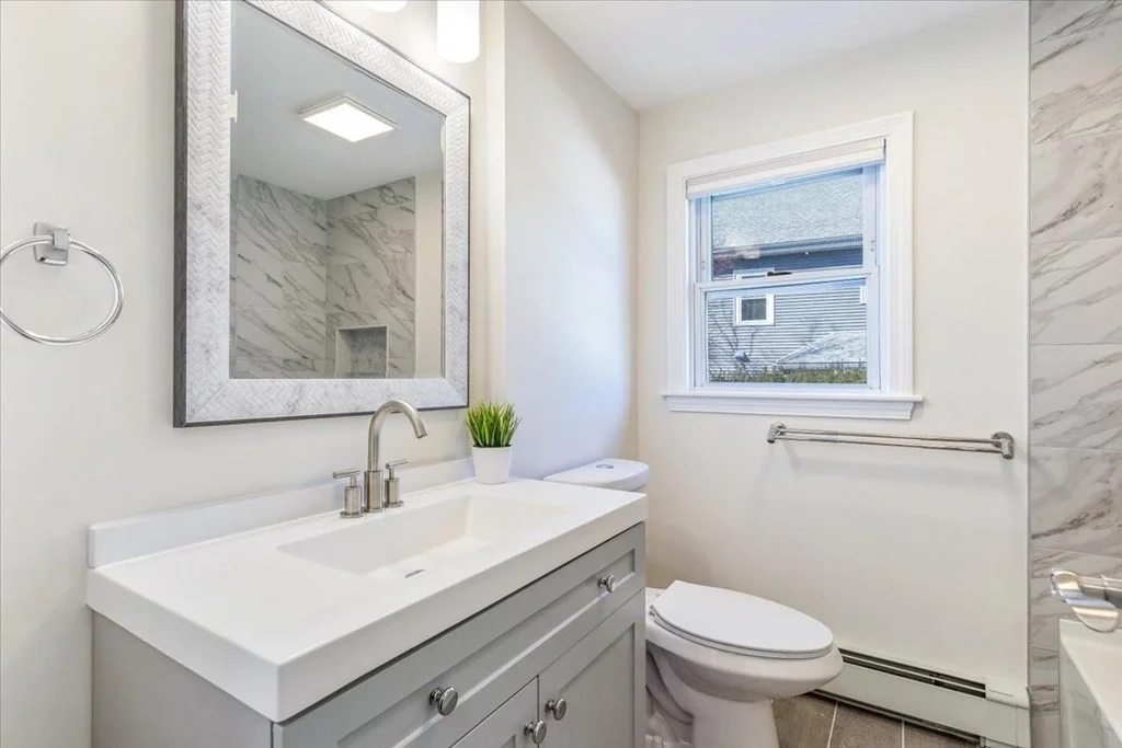 3 bed, 1 bath apartment for rent at 9 Mague St Unit 2, Auburndale — photo 6 of 12
