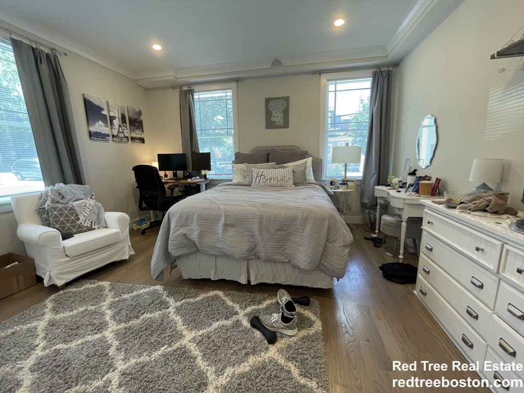 4 bed, 2 bath apartment for rent at 9 Mansfield St Unit 1, Allston — photo 23 of 25