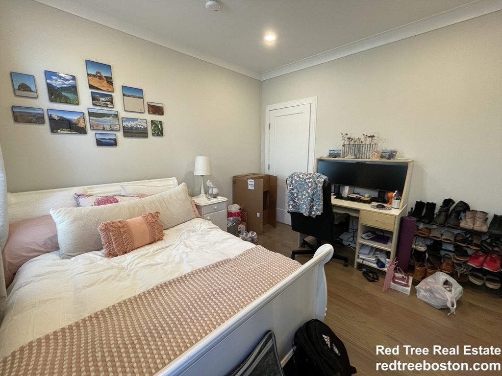 4 bed, 2 bath apartment for rent at 9 Mansfield St Unit 1, Allston — photo 11 of 25