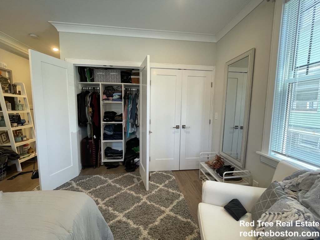 4 bed, 2 bath apartment for rent at 9 Mansfield St Unit 1, Allston — photo 21 of 25