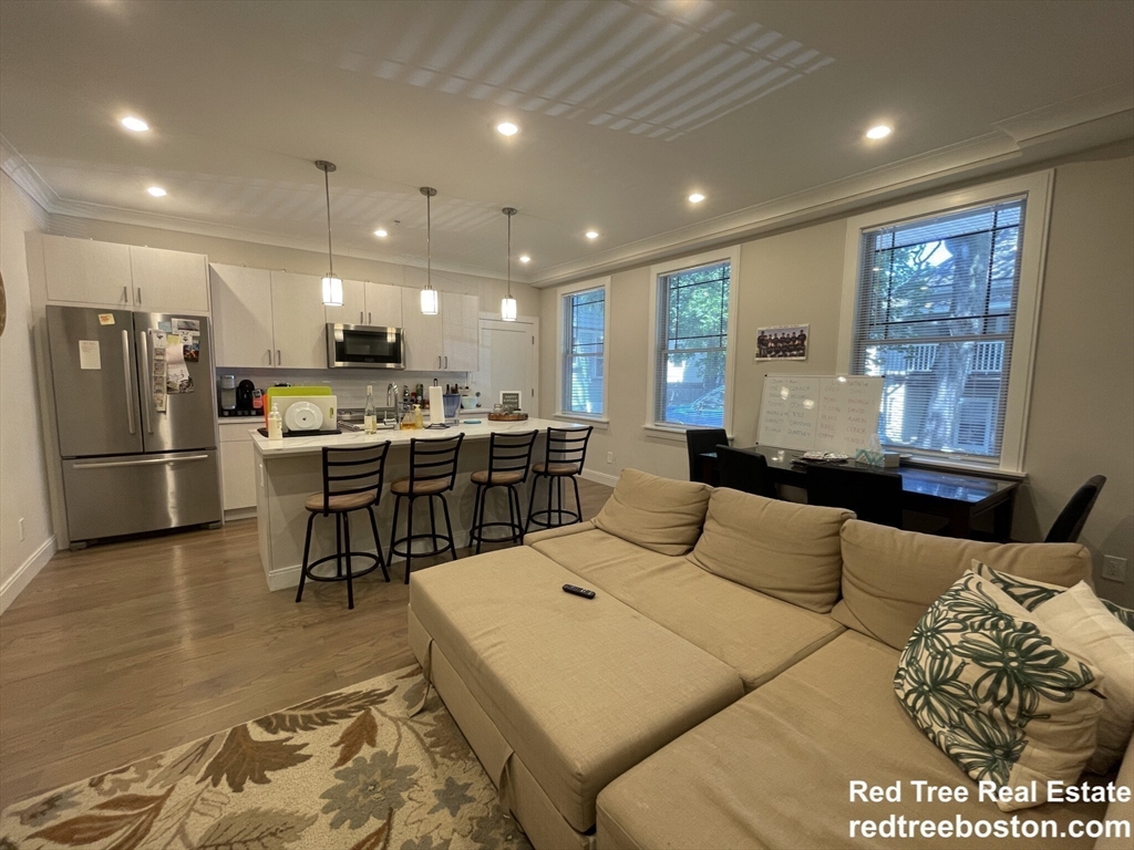 4 bed, 2 bath apartment for rent at 9 Mansfield St Unit 1, Allston — photo 7 of 25