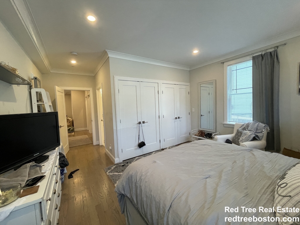 4 bed, 2 bath apartment for rent at 9 Mansfield St Unit 1, Allston — photo 22 of 25