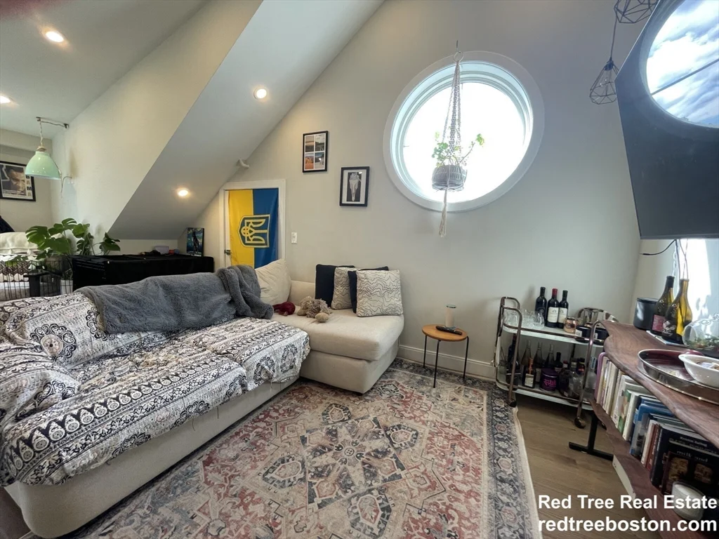 2 bed, 1 bath apartment for rent at 9 Mansfield St Unit 4, Allston — photo 6 of 13