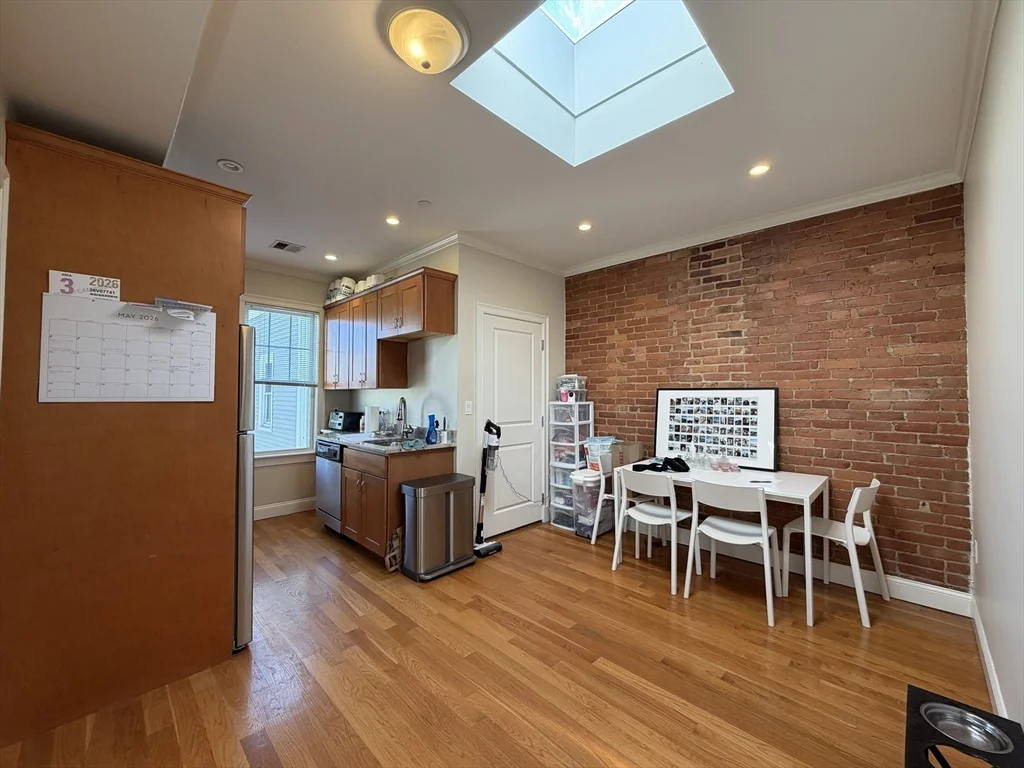 2 bed, 1 bath apartment for rent at 9 Marney St Unit 3, Wellington-Harrington