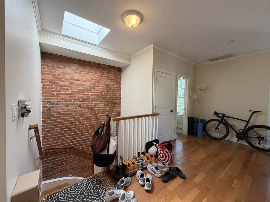 2 bed, 1 bath apartment for rent at 9 Marney St Unit 3, Wellington-Harrington — photo 7 of 13