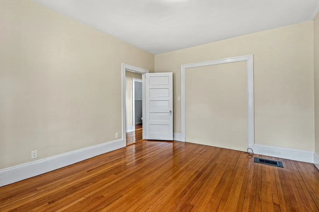 2 bed, 1 bath apartment for rent at 9 Marshall St Unit 1, Medford — photo 3 of 19
