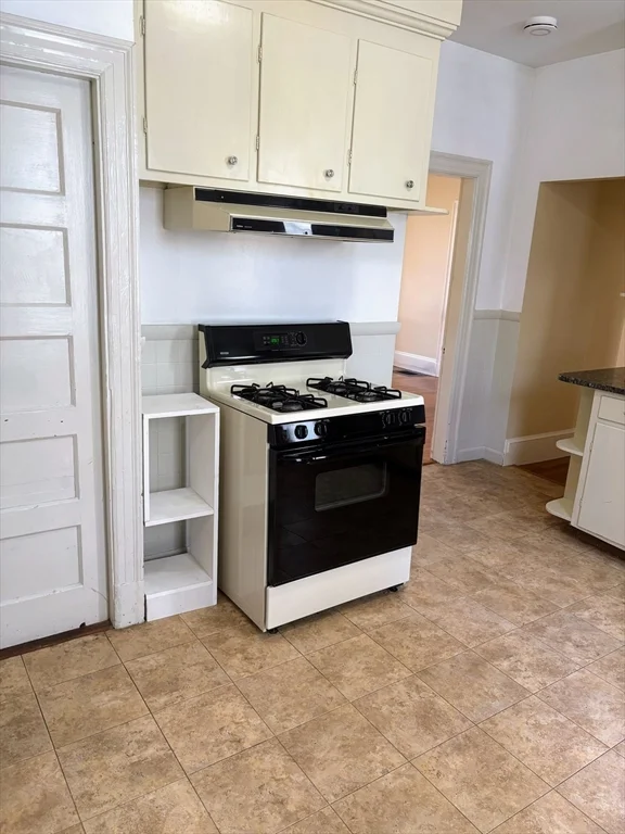 2 bed, 1 bath apartment for rent at 9 Marshall St Unit 1, Medford — photo 13 of 19
