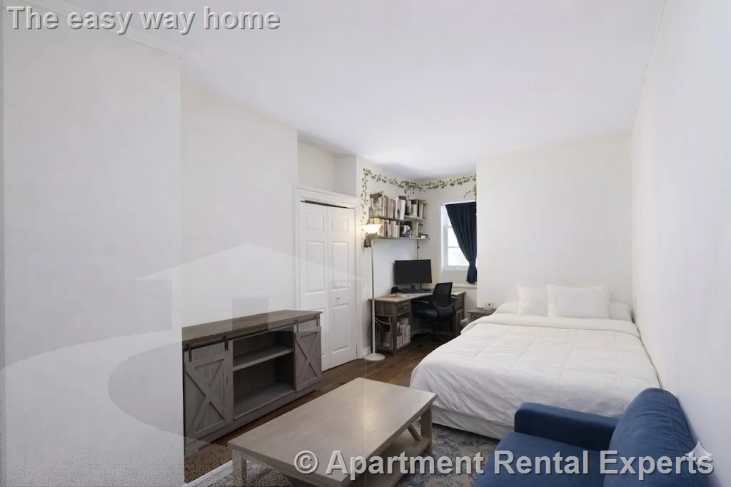 5 bed, 2 bath apartment for rent at 9 Medford St Unit 1, Tufts — photo 13 of 15