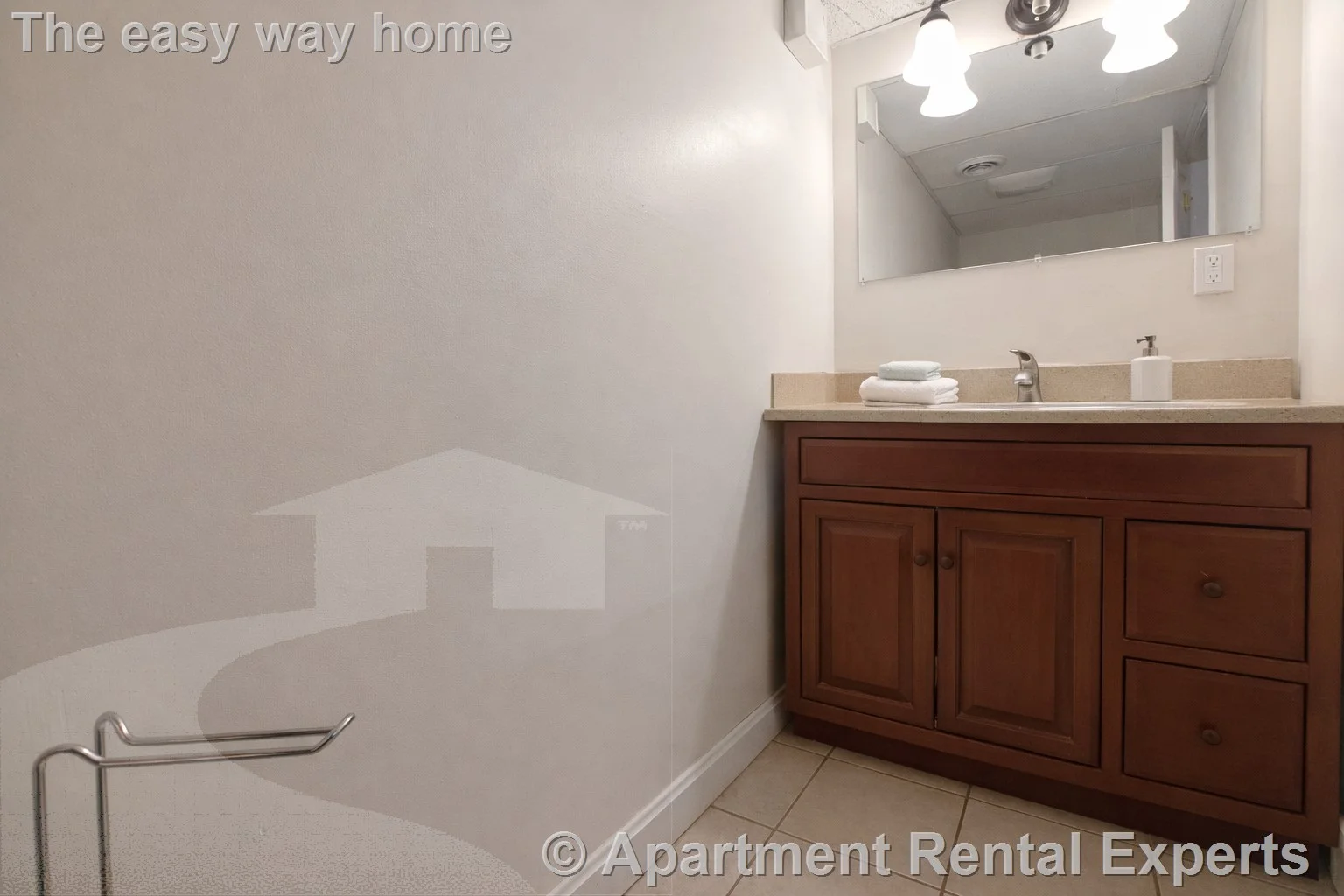 5 bed, 2 bath apartment for rent at 9 Medford St Unit 1, Tufts — photo 10 of 15