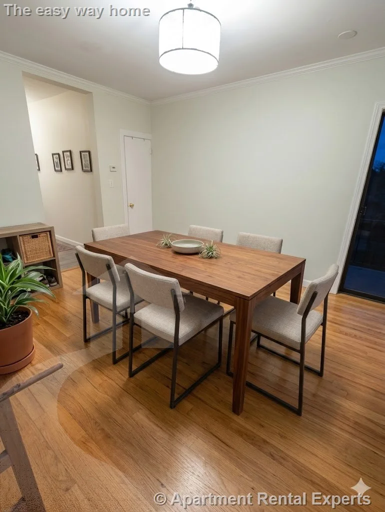5 bed, 2 bath apartment for rent at 9 Medford St Unit 1, Tufts — photo 12 of 15