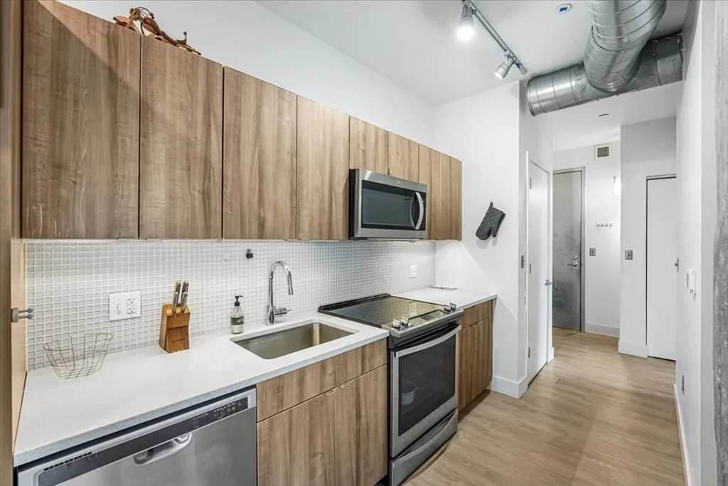 2 bed, 2 bath apartment for rent at 9 Medford St Unit 201, Somerville — photo 9 of 34