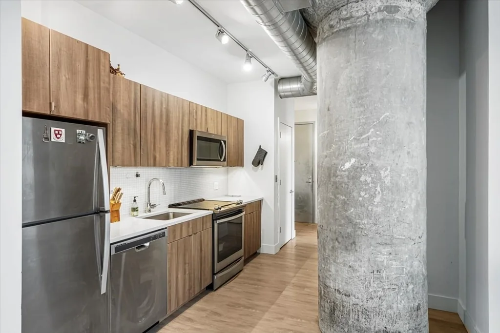 2 bed, 2 bath apartment for rent at 9 Medford St Unit 201, Somerville — photo 8 of 34