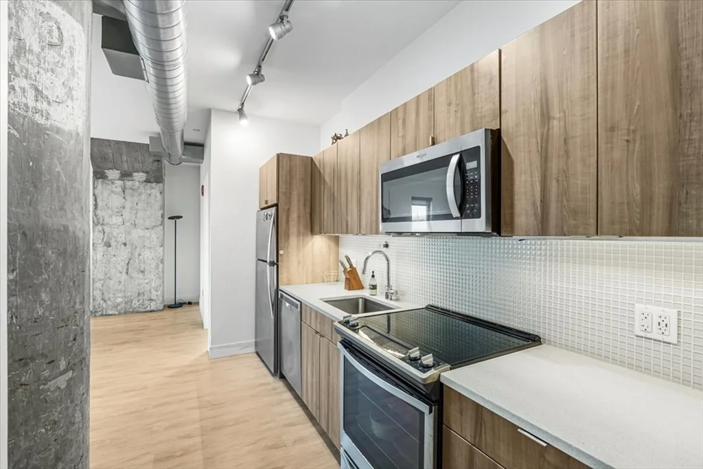 2 bed, 2 bath apartment for rent at 9 Medford St Unit 201, Somerville — photo 10 of 34