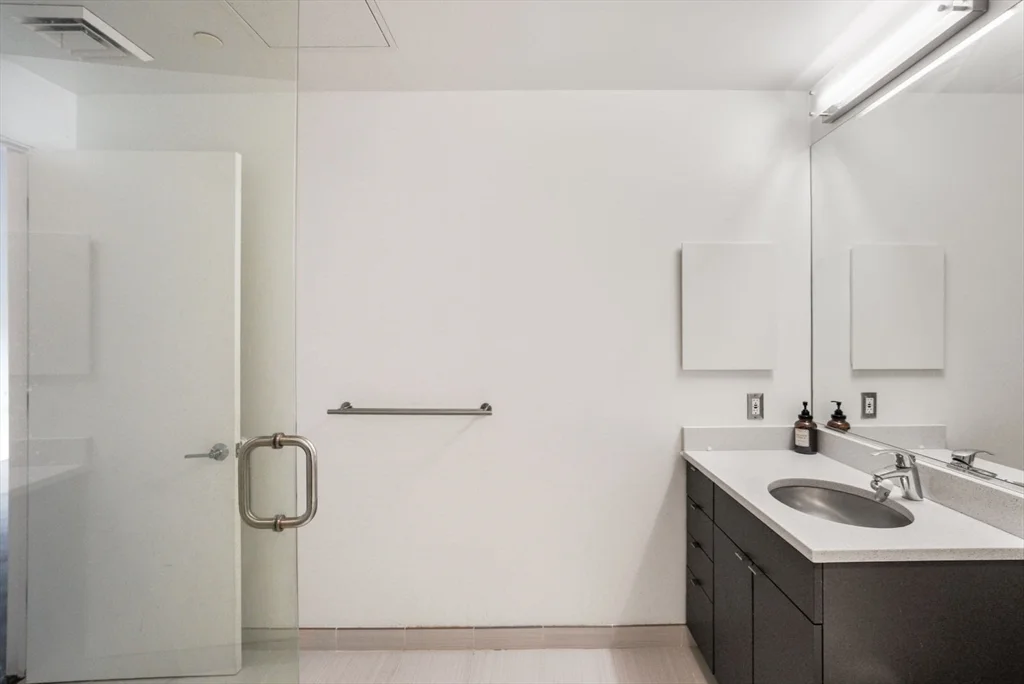 1 bed, 1 bath apartment for rent at 9 Medford St Unit 210, Inner Belt — photo 9 of 18