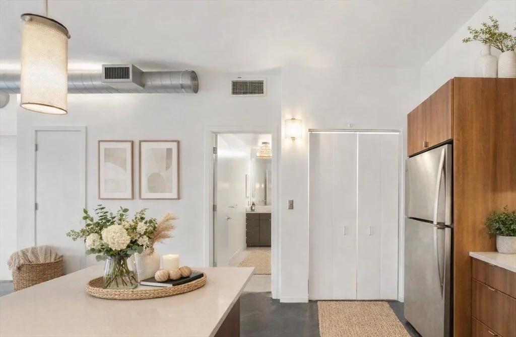 1 bed, 1 bath apartment for rent at 9 Medford St Unit 210, Inner Belt — photo 3 of 18